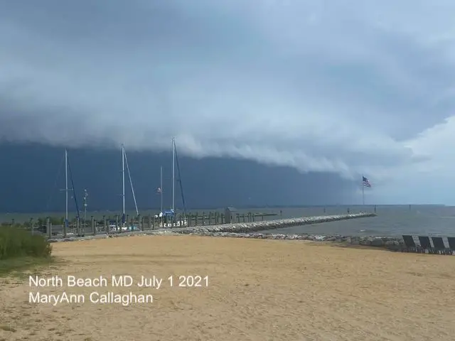 Shelf_Cloud_July_1_weather_Maryland_NoorthBeach