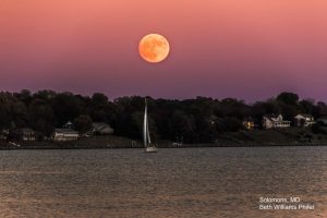 Full-moon-orange