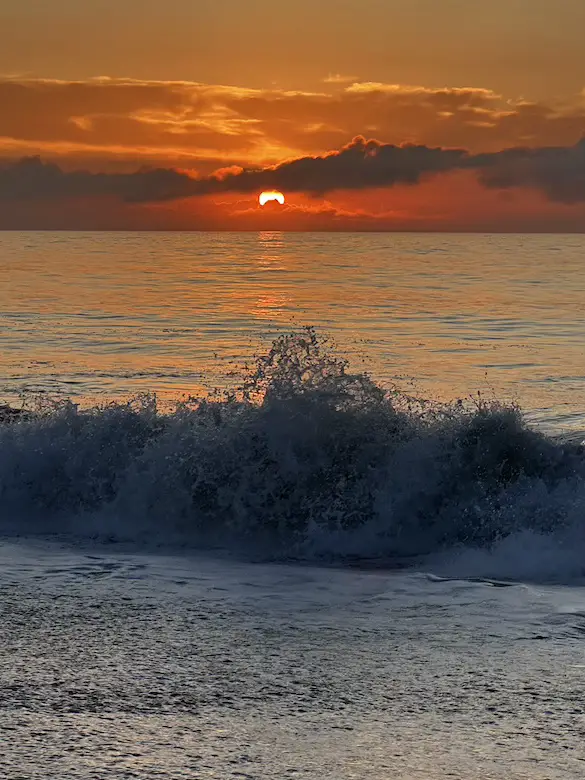 Aug-12 sunrise ocean city