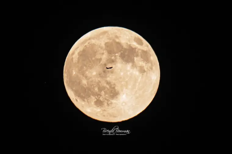 October 6 supermoon rise plane transit